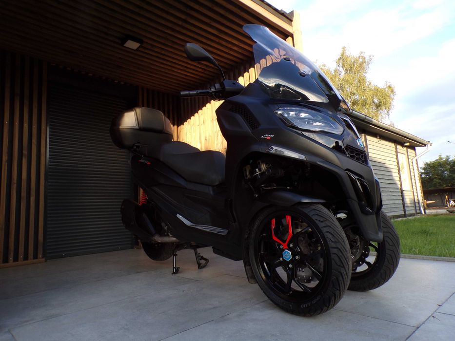 Piaggio MP3 400 HPE najnowszy model kolor Czarny Mat + Oryginalny Kufer OEM.