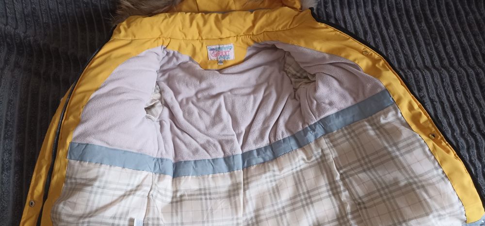 Продам зимове пальто на дівчинку