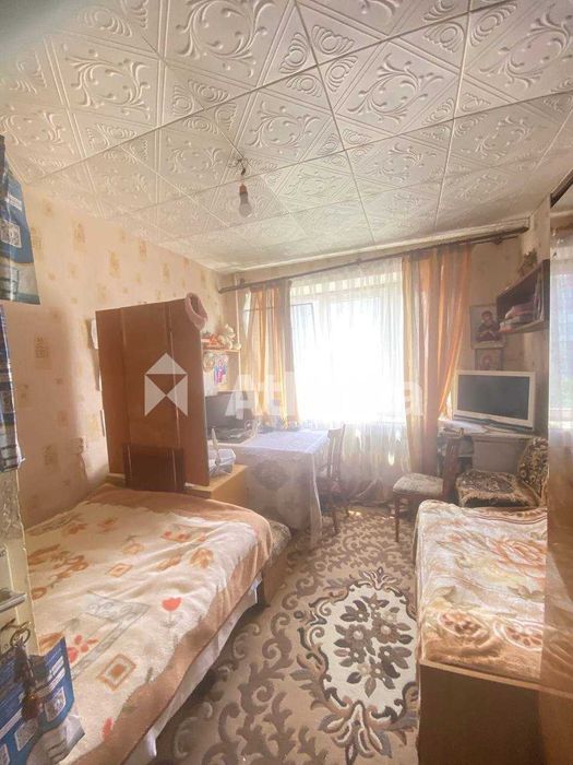 Продається кімната в гуртожитку на вулиці Сергія Ядова.