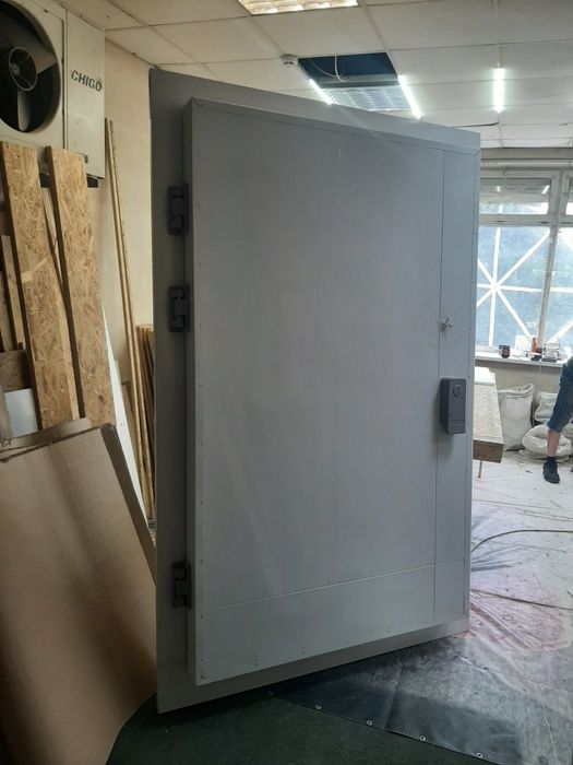 Двері холодильні