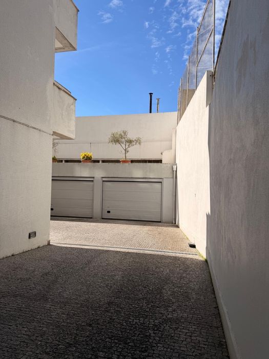 Vendo Garagem Fechada no centro do Porto