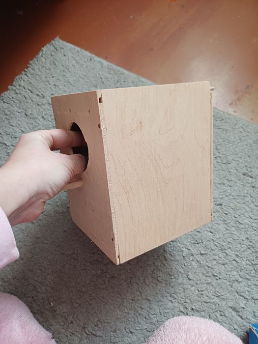 Домик - гнездо для птиц