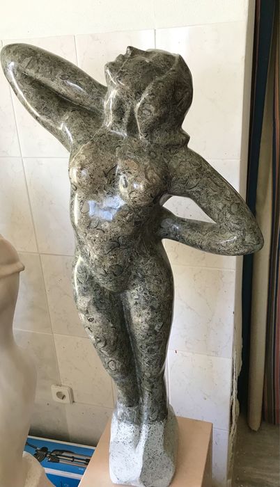 Escultura em mármore