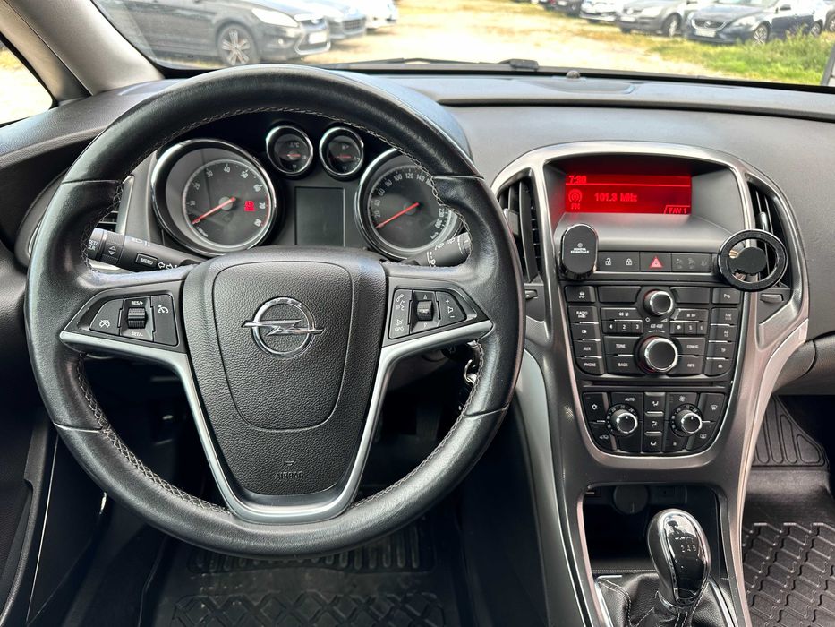 Opel Astra 1.4 benzyna, alus, klimatronic, zarejestrowana