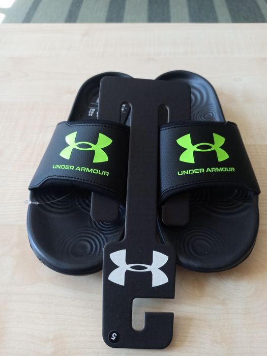 Klapki UNDER ARMOUR rozm. 37,5