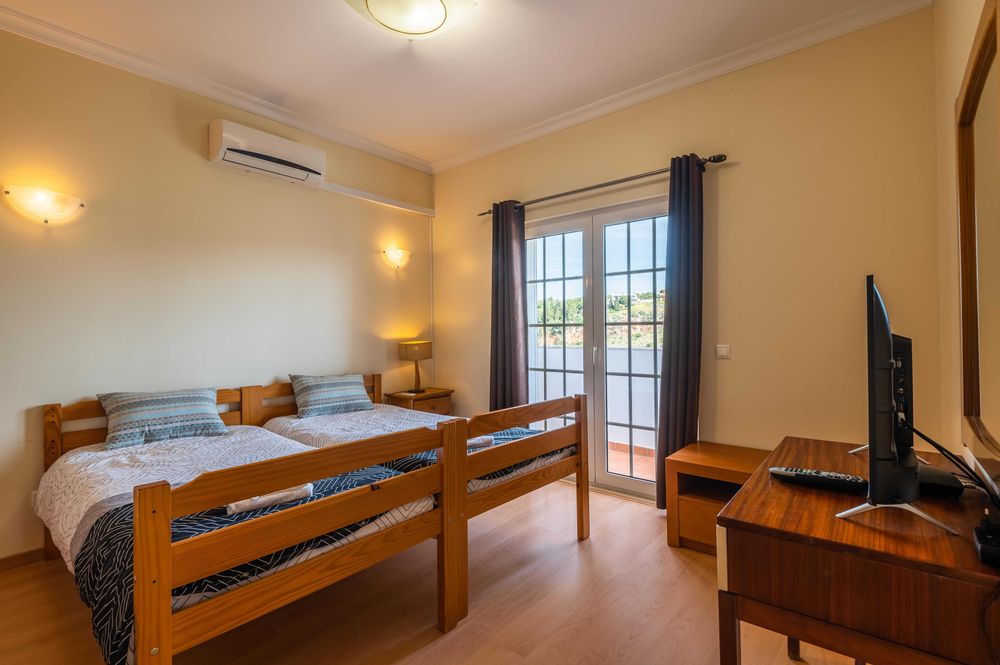 Vivenda Chris by Gabi Miguel - V4 com piscina privada