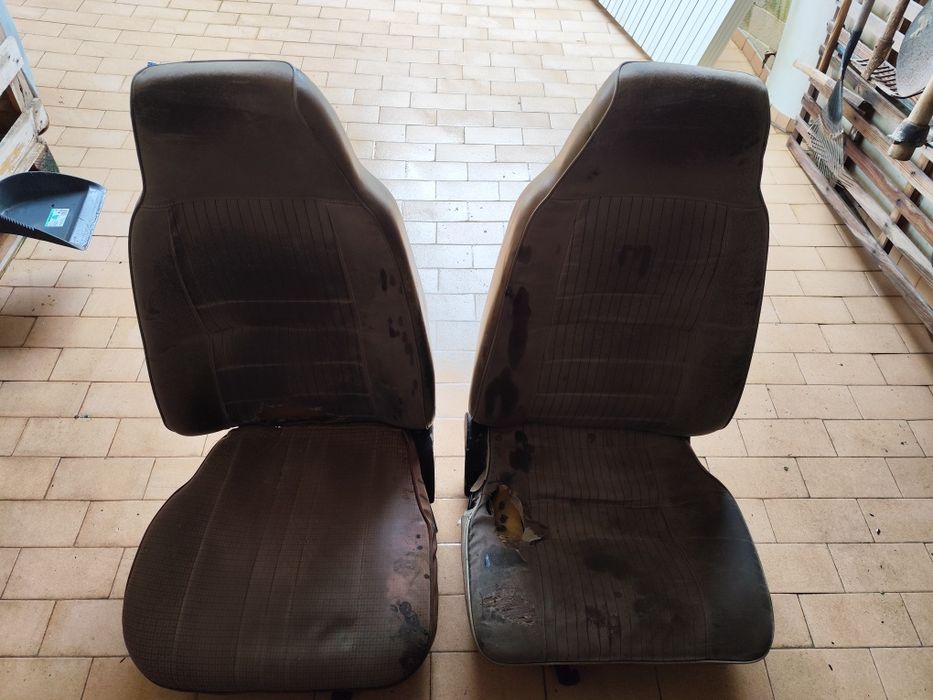 Vendo bancos para Nissan Vanette para restaurar