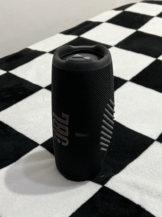 JBL CHARGE 5 comprada há 3 semanas (tenho a caixa também)