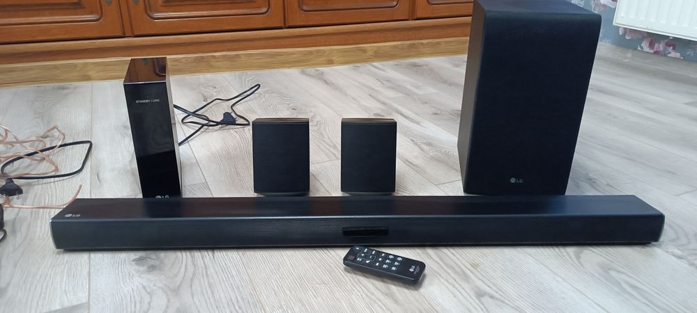 Soundbar LG + subwoofer + głośniki tylne - 420W + Gratisy