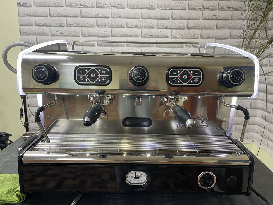 Кавоварка la zpaziale s2 стан ідеальний