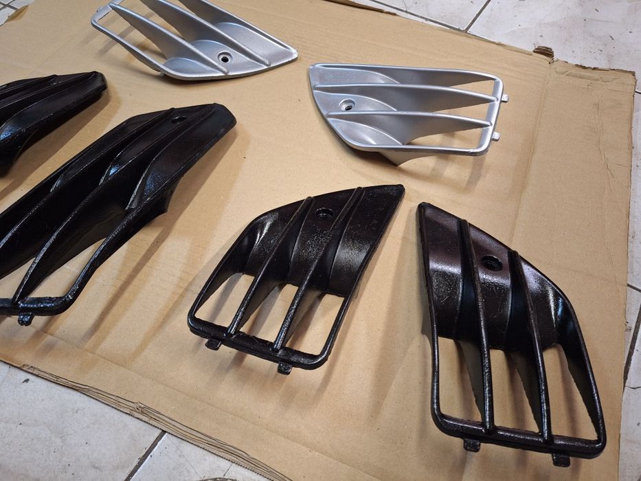 Suzuki RF 600 kartki wloty powietrza owiewka kratka RF 900 nerka nerki