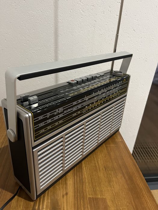 Радиоприемник Telefunken bajazzo universal 401 / 1973 Germany / радіо