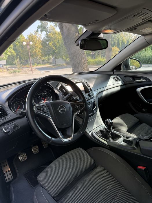 Opel insignia sport tourer Рестайлинг