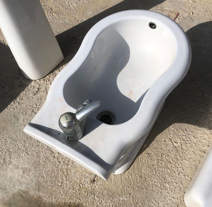 Conjunto de loiças de casas de banho