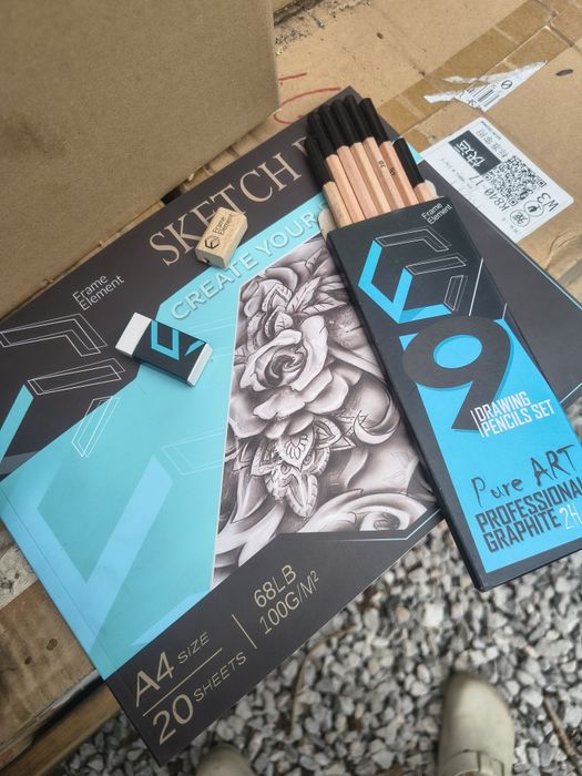 Blok rysunkowy ołówki hobby akcesoria cała paleta okazja.