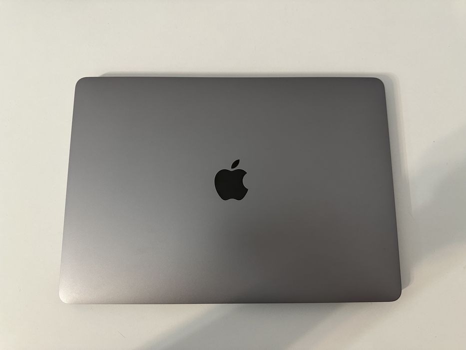 MacBook Pro M2 - 16Gb Ram - 256 GB -  Bardzo dobry stan!