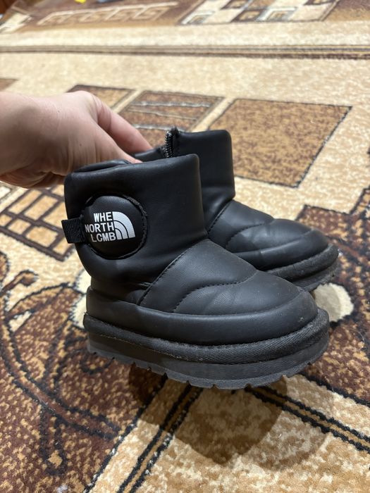 Продам детские зимние сапожки , размер 22