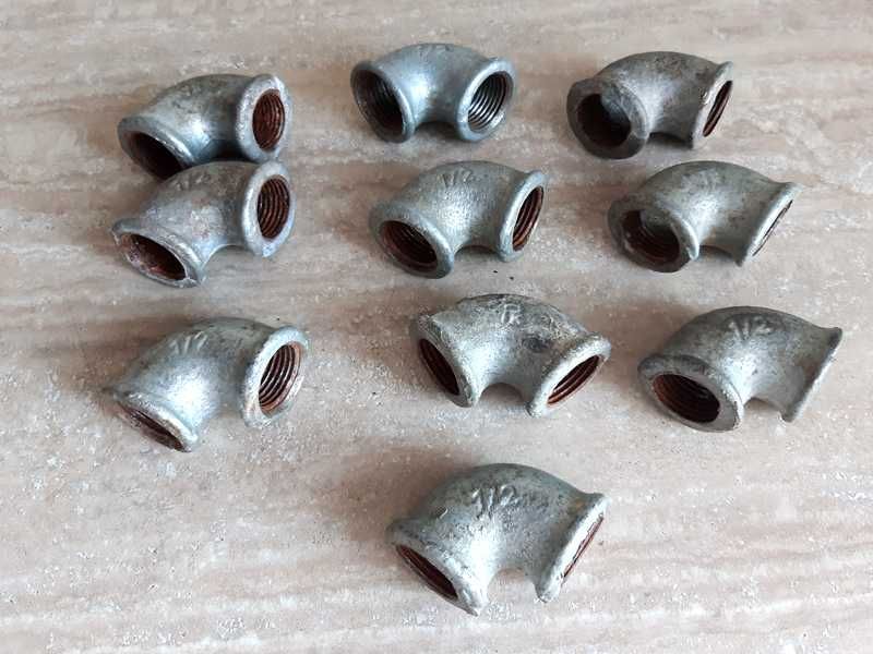 Kolanka żeliwne nowe 1/2 sztuk 10