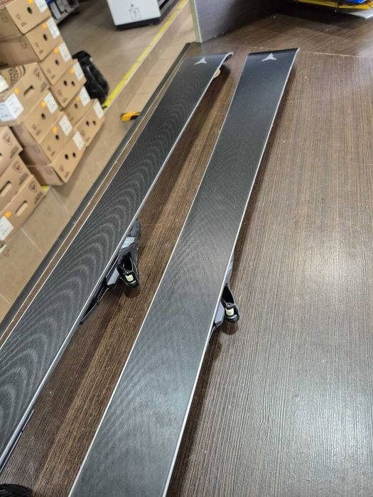 Narty ATOMIC VOLANT 5000 + M 10 GW  160cm N-231