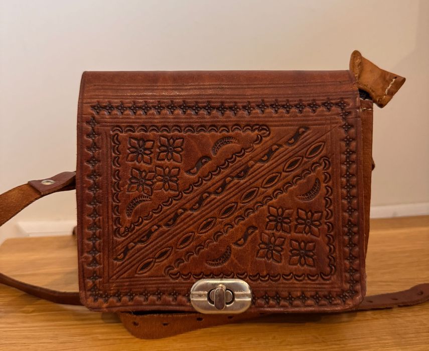 Маленька шкіряна сумка