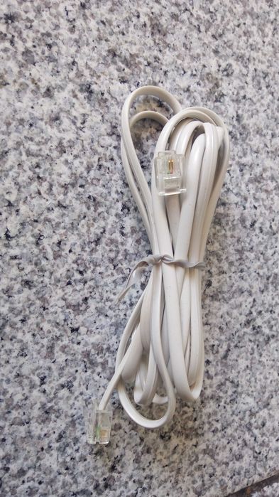 Diversos cabos para pcs, tv , telefone e outros