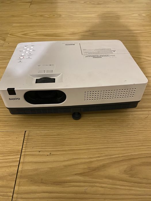 SANYO PLC-XD2600 3LCD Projector