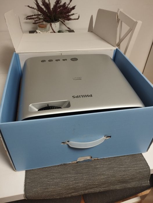 Projektor LCD Philips neopix ultra 2 + gratis stojak