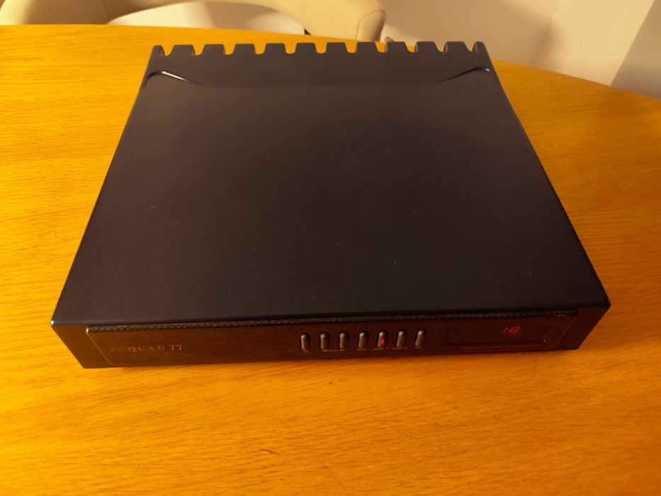 Amplificador Quad 77 Carbon Edition