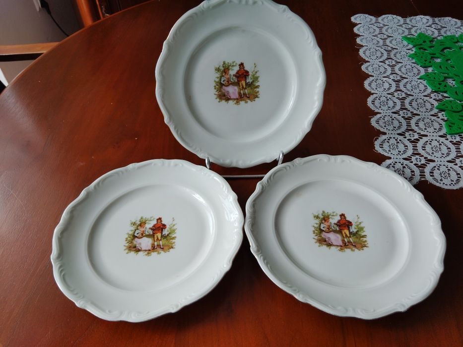 Talerzyki deserowe, porcelana Bogucice.
