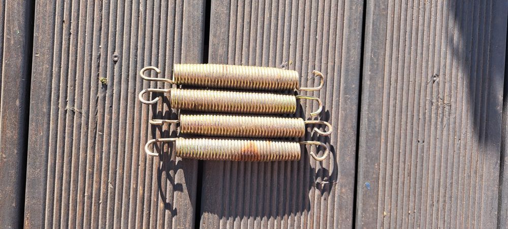 Sprężyny do trampoliny 18 cm 71 szt.