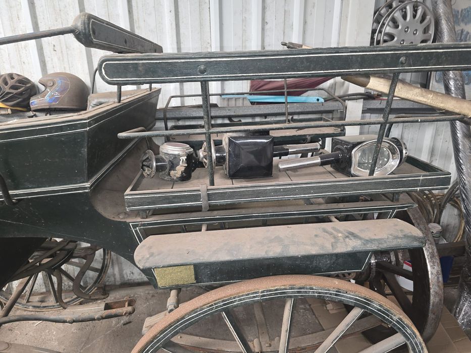 Charrete brake de 4 rodas de um ou dois cavalos c/varões - Bom Estado