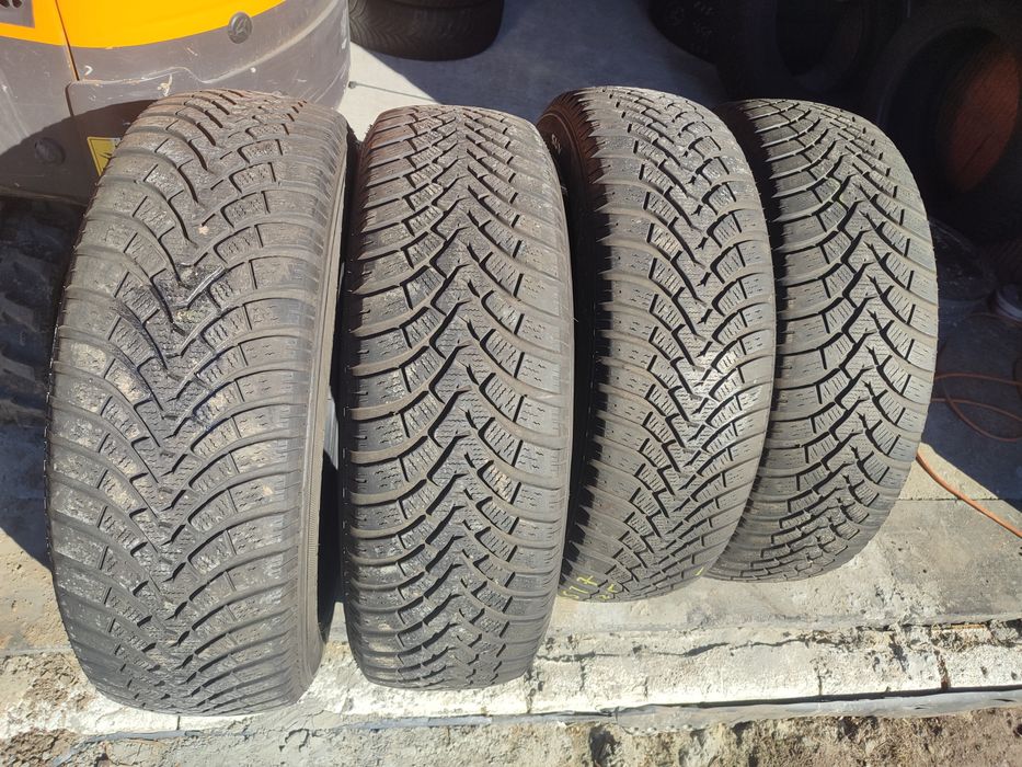Komplet opon Falken EuroWinter HS01 SUV 225/65/17  106H
