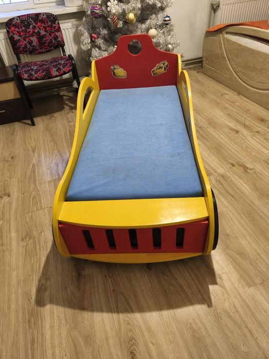 Кровать детская машина