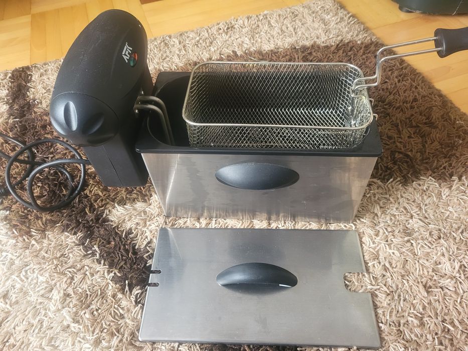 Електрична. фритюрниця