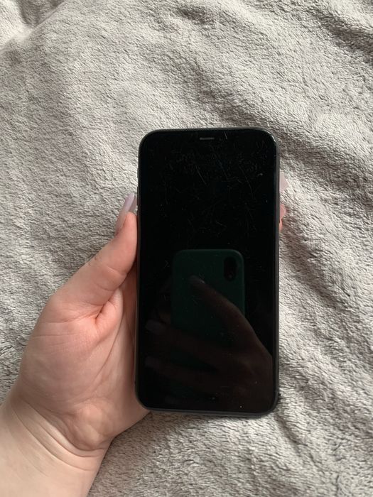Продам Iphone 11