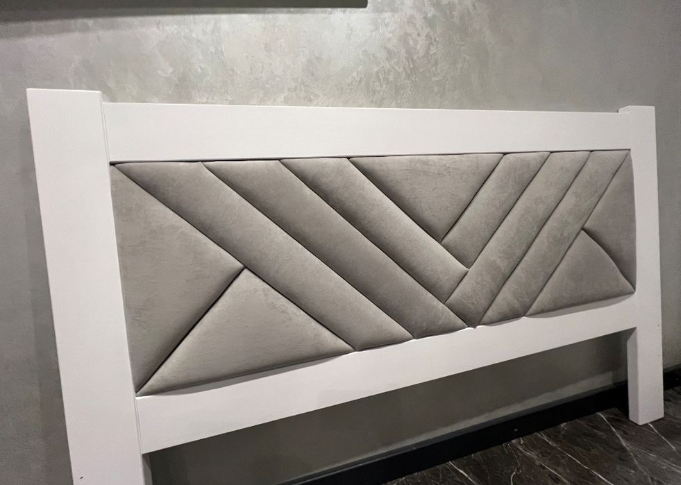 Ліжко 160*200 дерев'янне з м'яким ізголів'ям