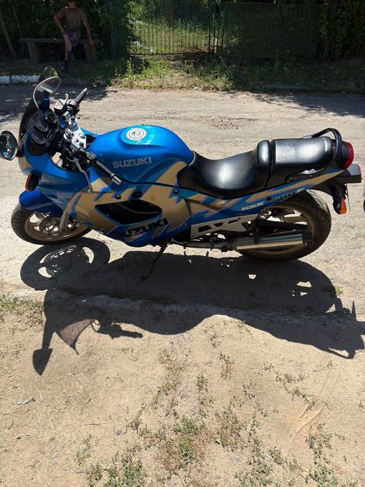 Продам Suzuki gsx