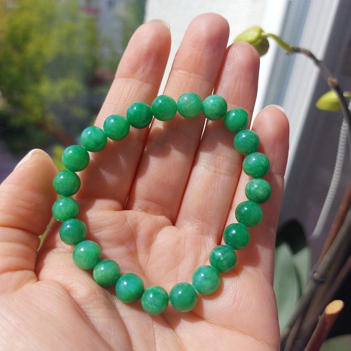 Damska zielona bransoletka z jadeitu