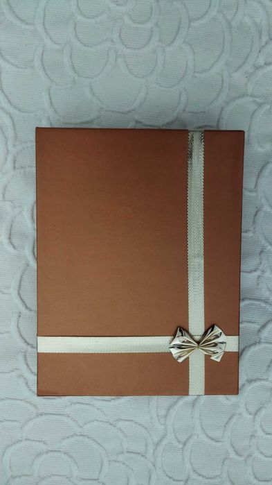 Colar de pérolas com fecho em prata