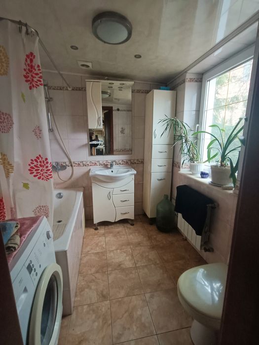 Здам ліжко -місце для проживання хлопця. Вулиці Волонтерська.