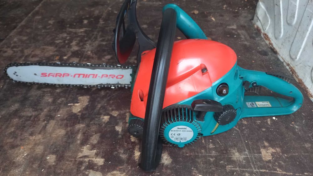 Makita DCS4610 pilarka spalinowa 2.3km