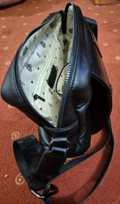 Torebka listonoszka Monnari mała czarna