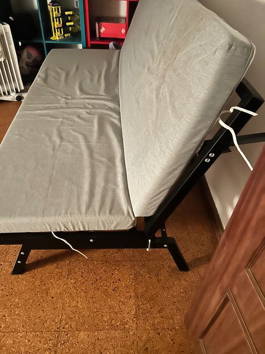 Divan  Sofa-Cama para oferecer