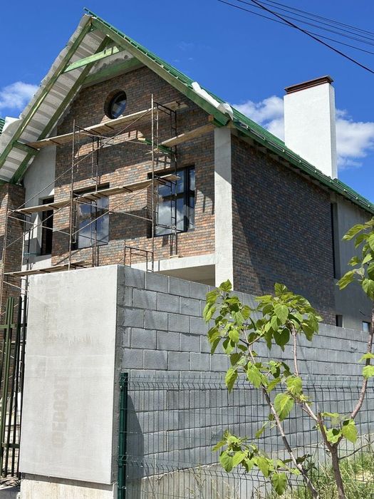 Продаж котеджу в масиві Грін Хілз