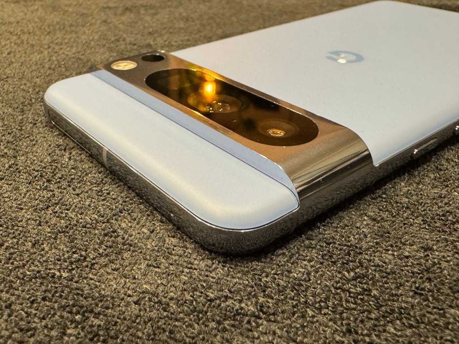 Google Pixel 8 Pro 128 GB Jasno-niebieski + Nowe Etui