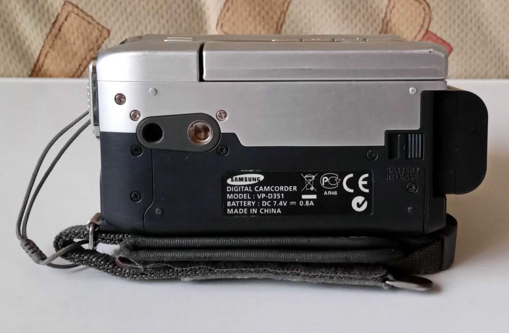 Видеокамера цифровая Mini-DV Samsung Digital-cam VP-D351