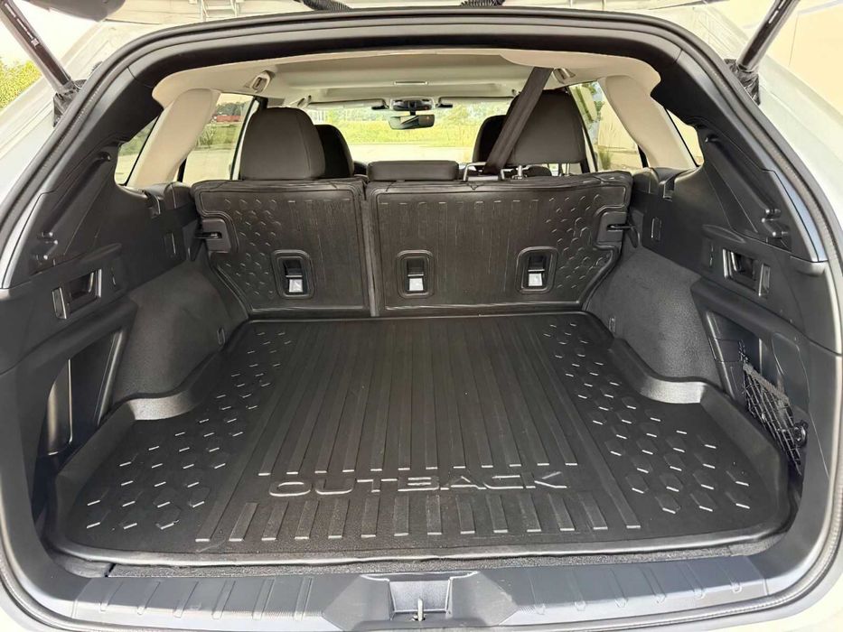 Subaru Outback      2024