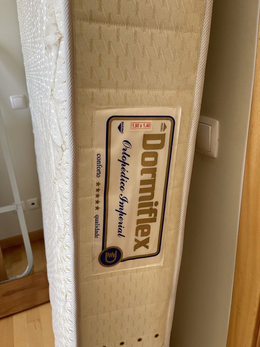 Cama + colchão 140x190