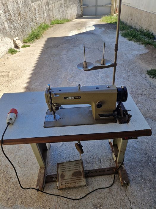Maquina de costura industrial