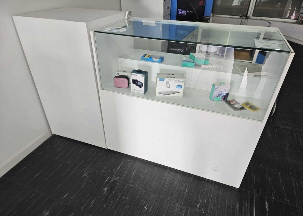 Cinco Movéis para loja